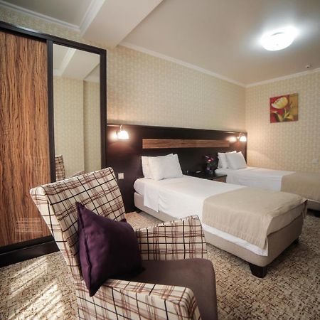Onyx Hotel Бишкек Екстериор снимка