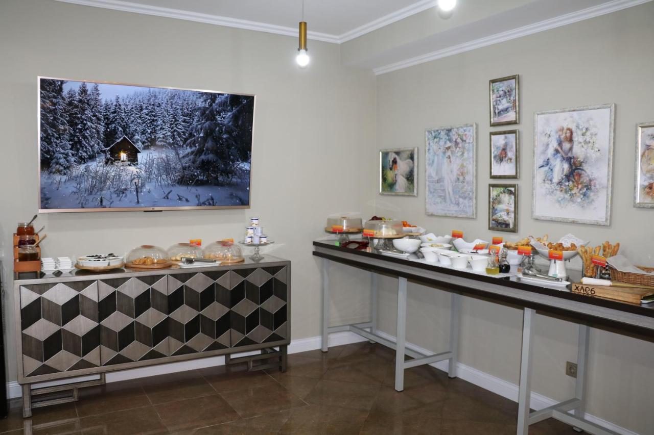 Onyx Hotel Бишкек Екстериор снимка