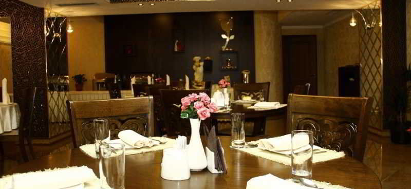 Onyx Hotel Бишкек Екстериор снимка