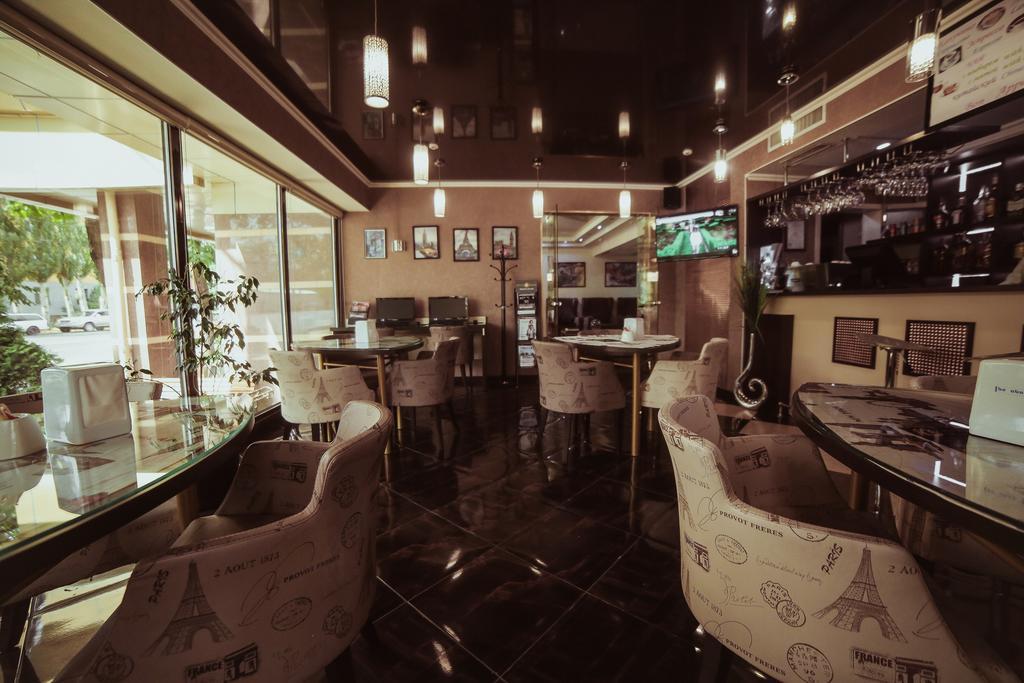 Onyx Hotel Бишкек Екстериор снимка