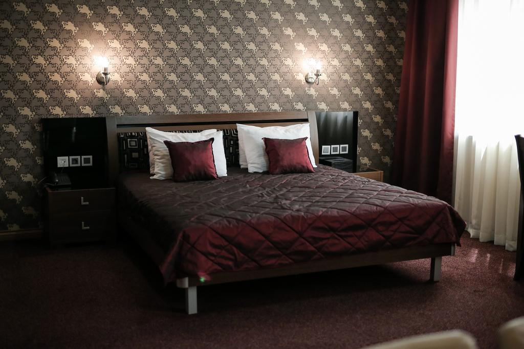 Onyx Hotel Бишкек Екстериор снимка