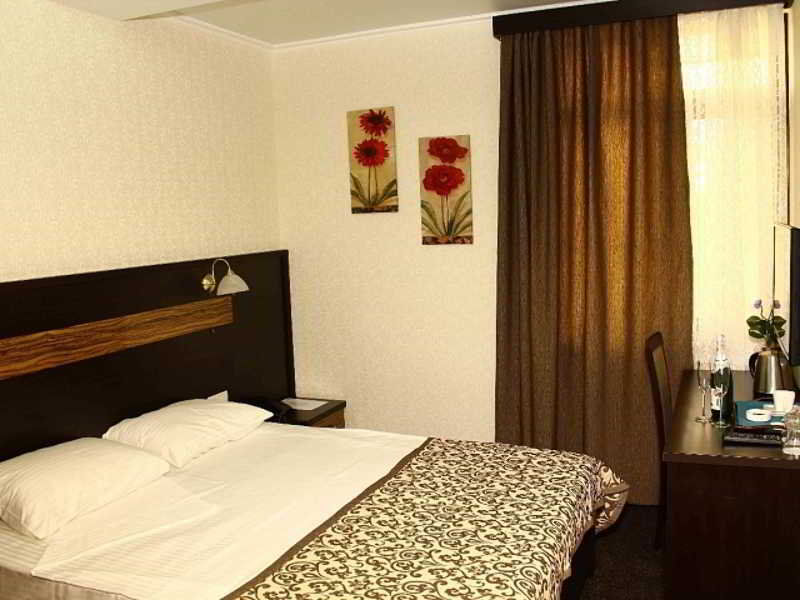 Onyx Hotel Бишкек Екстериор снимка